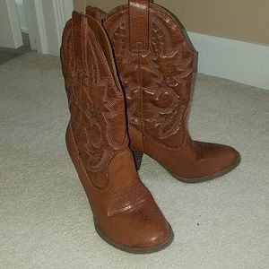 GUC Womens Mossimo Western style boots